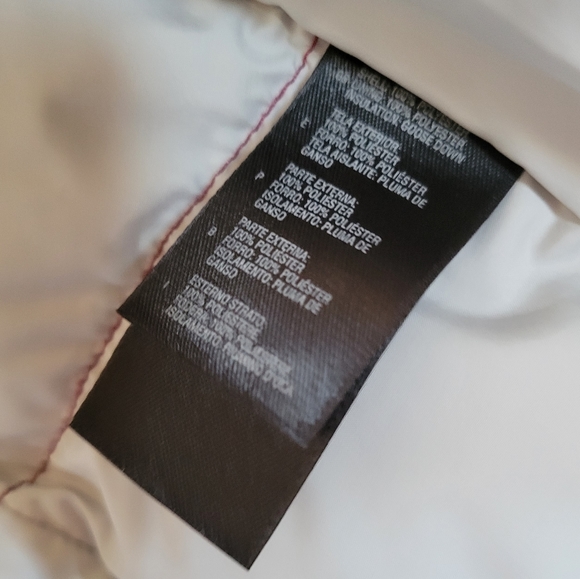 Northface Puffer vest - Picture 4 of 4